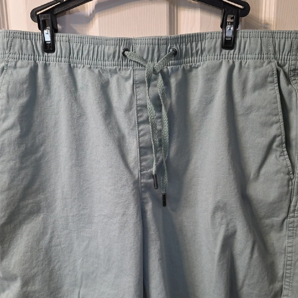 GAP Mint Green Shorts with Navy Accents